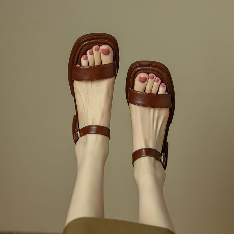 JUNEYA | Elegante sandaler i skinn