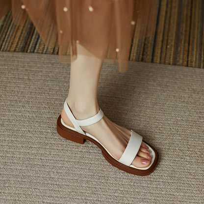 JUNEYA | Elegante sandaler i skinn